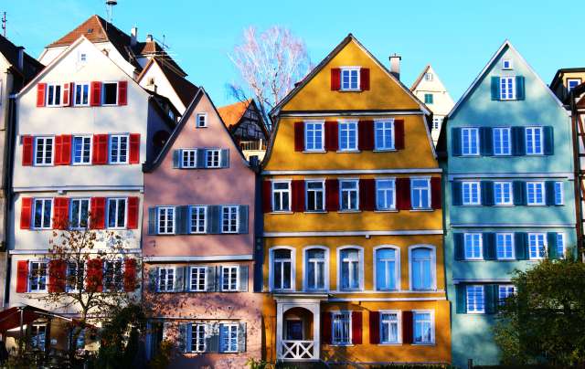 Tübingen est l’une des rares villes allemandes à avoir conservé intact son centre historique. C’est aussi l’une des plus innovantes sur le plan social. Photo Pixabay/cc